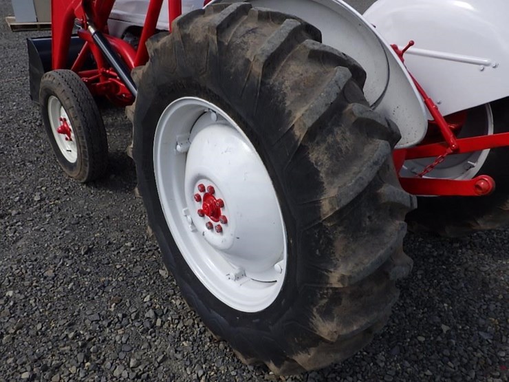 ford-tractor-image-24