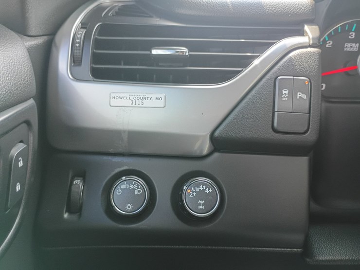 2018-chevrolet-tahoe-image-56