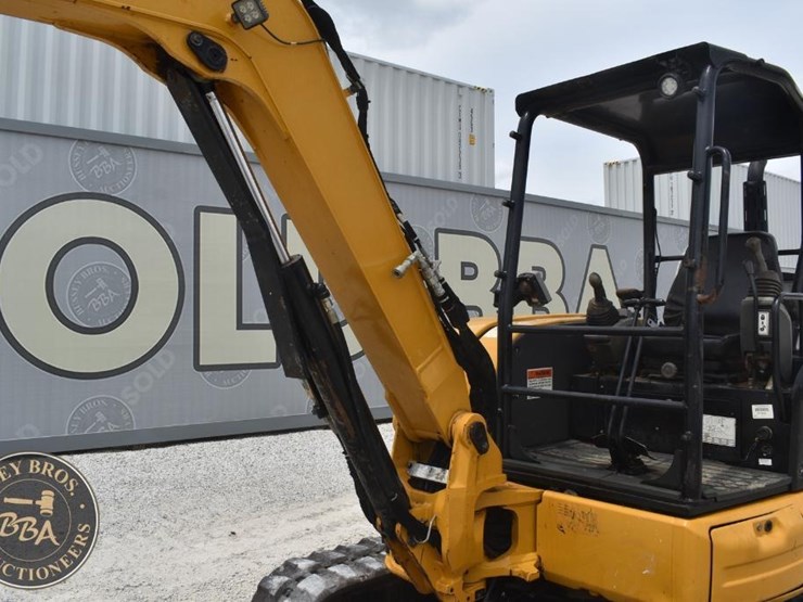 2019-caterpillar-305e2-cr-image-15