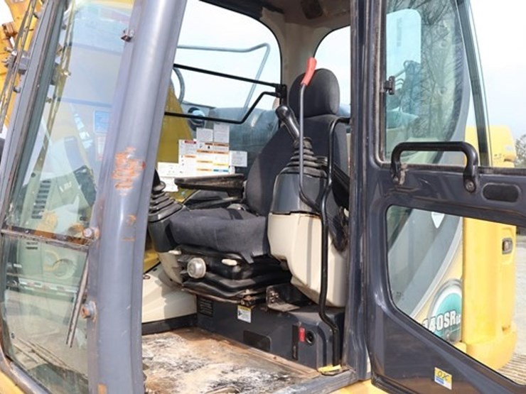2019-kobelco-sk140sr-lc-5-image-43