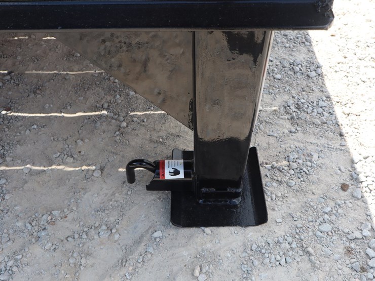 #570-•-20'-loading-ramp-image-19