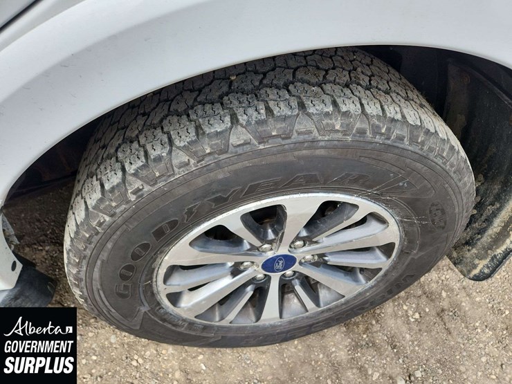 2015-ford-expedition-image-12