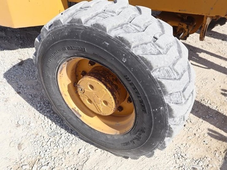 2005-deere-210le-image-11
