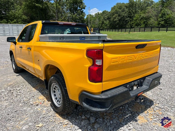2019-chevrolet-silverado-pickup-truck-image-17