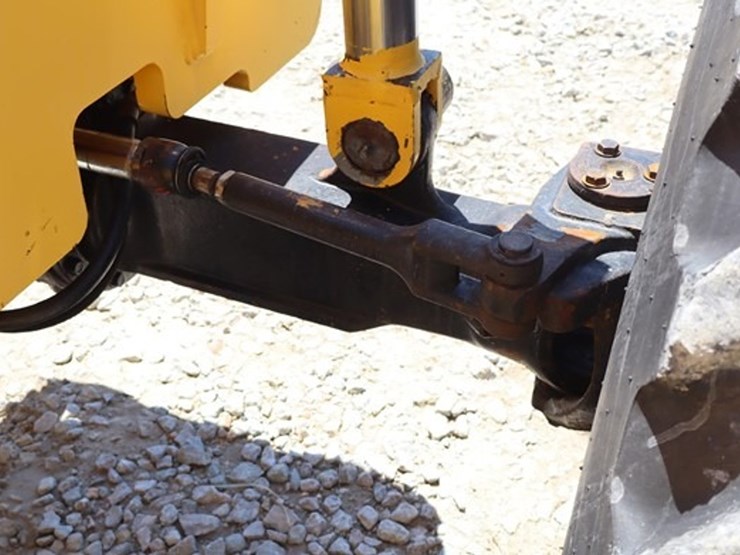 2004-pettibone-6044-image-23