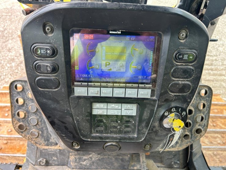 2016-komatsu-d39pxi-24-image-25