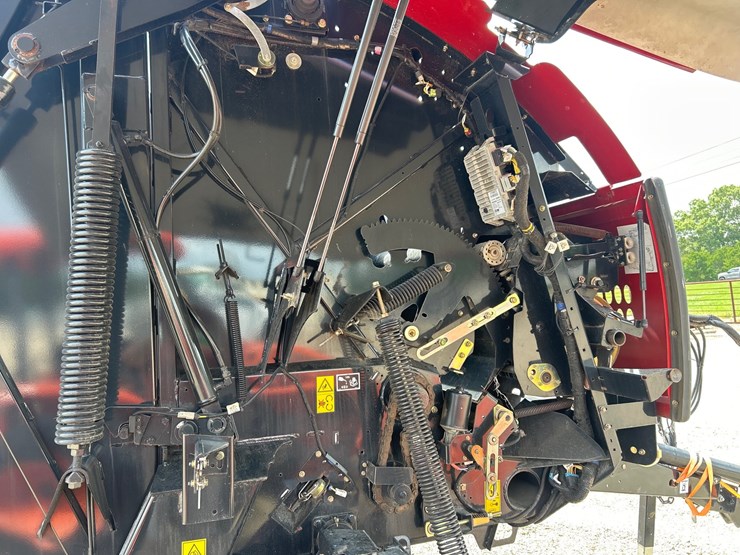 case-ih-rb465-image-6