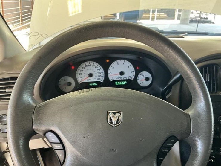 2005-dodge-grand-caravan-image-18