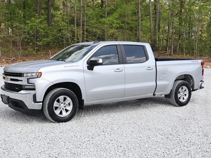 2020-chevrolet-silverado-1500-lt-image-1