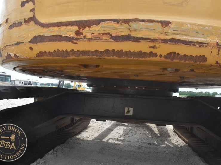 2019-caterpillar-305e2-cr-image-39
