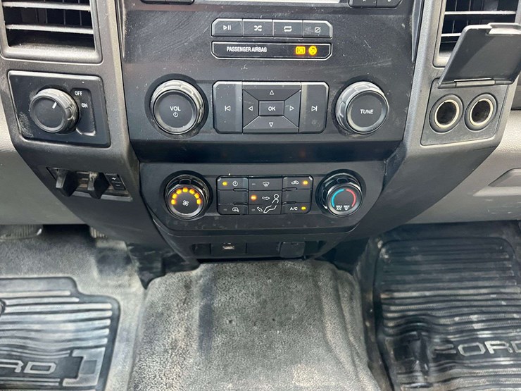 2020-ford-f250-sd-xl-image-38