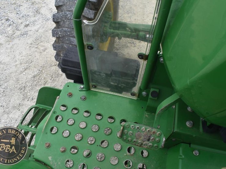 2021-john-deere-5045e-image-34