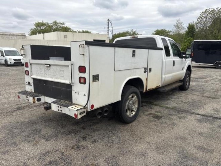 2014-ford-f350-xlt-image-5
