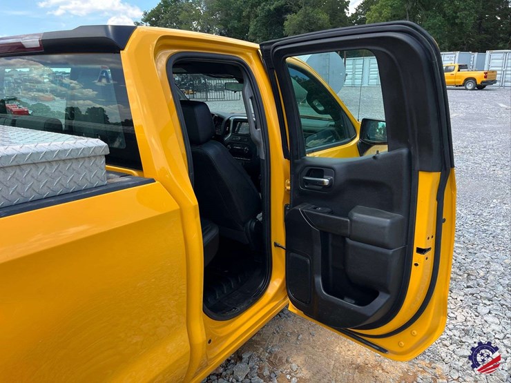 2019-chevrolet-silverado-pickup-truck-image-35