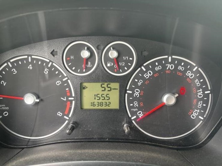 2010-ford-transit-connect-image-20