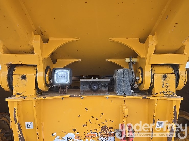 2020-volvo-a25g-image-33