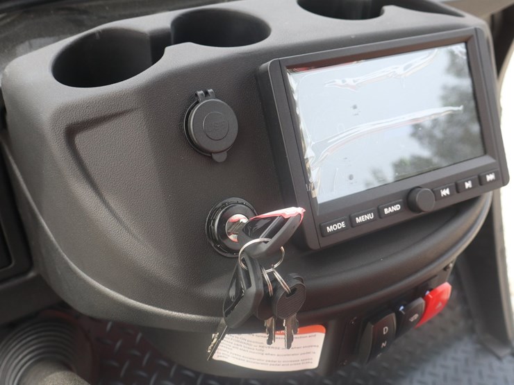 #95-•-2-seater-electric-golf-cart-image-10
