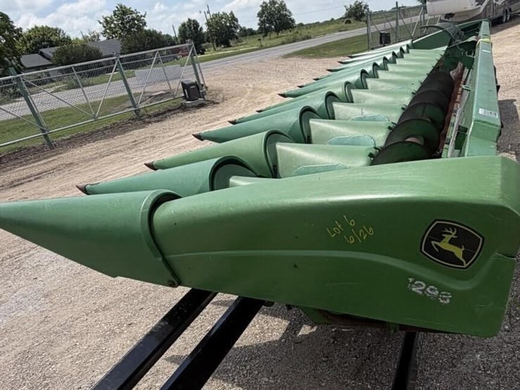 john-deere-12-image-1