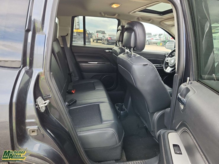 2014-jeep-compass-image-14