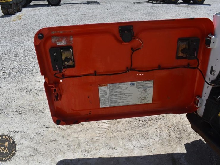 2019-bobcat-t595-image-32