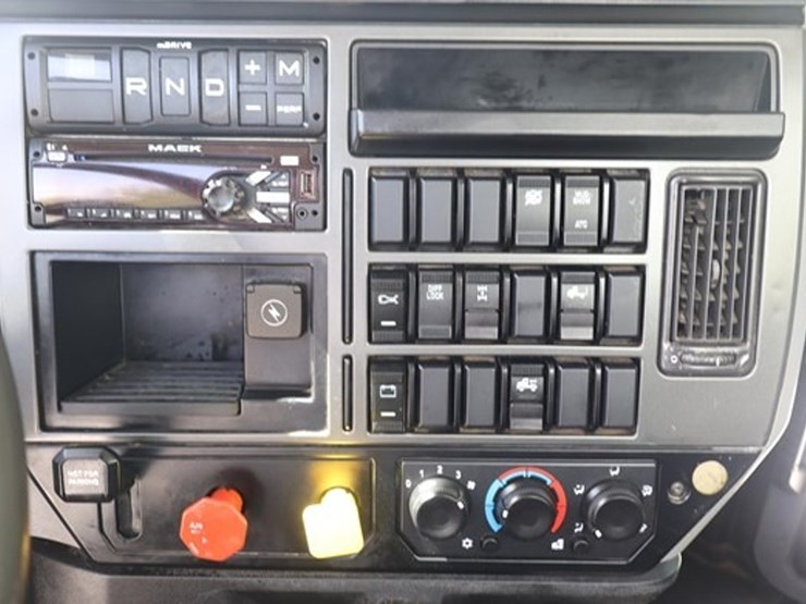 #538-•-2019-mack-pi64t-day-cab-truck-image-20