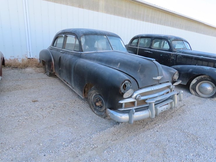 1949-chevrolet-4dr-sedan-image-1