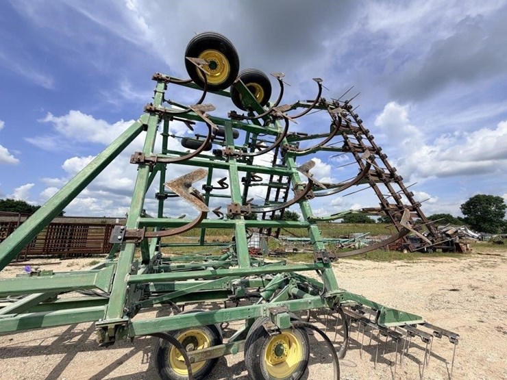 john-deere-610-image-10