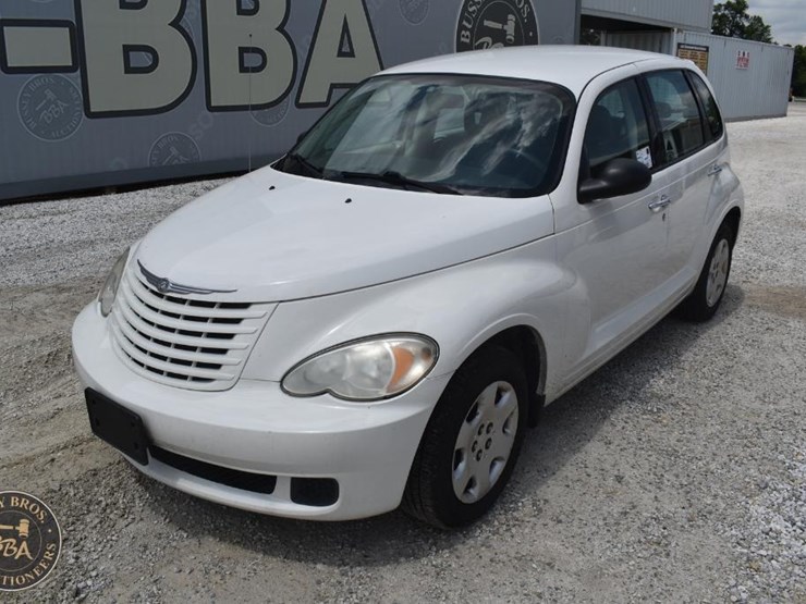 2007-chrysler-pt-cruiser-image-1