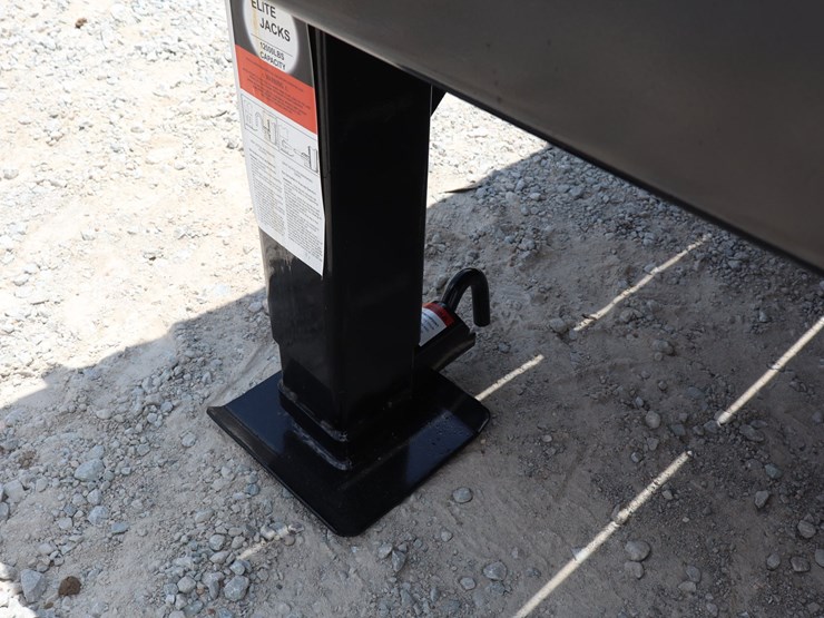 #570-•-20'-loading-ramp-image-18