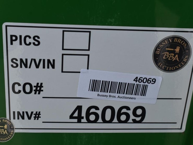 2021-john-deere-5045e-image-46