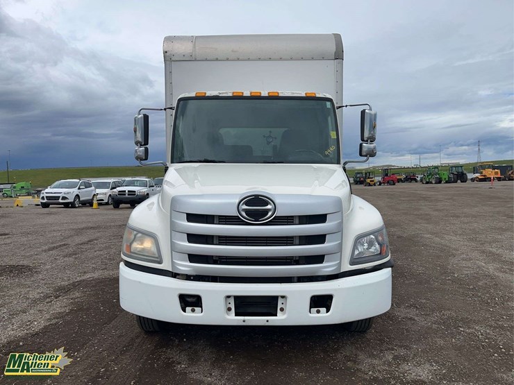 2012-hino-238-image-8