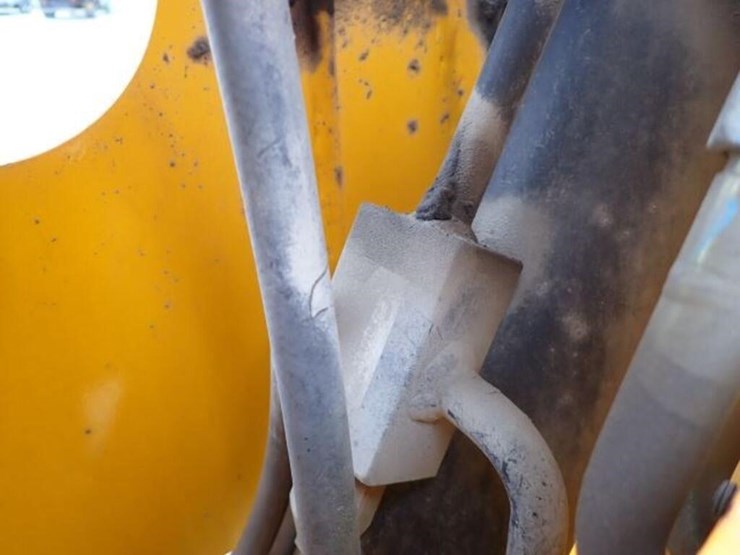 2010-jcb-510-56-image-67