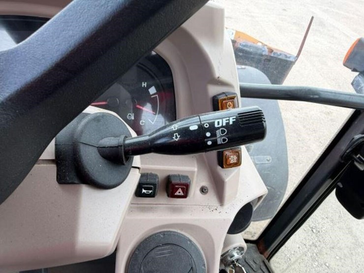 kubota-m7060d-image-11