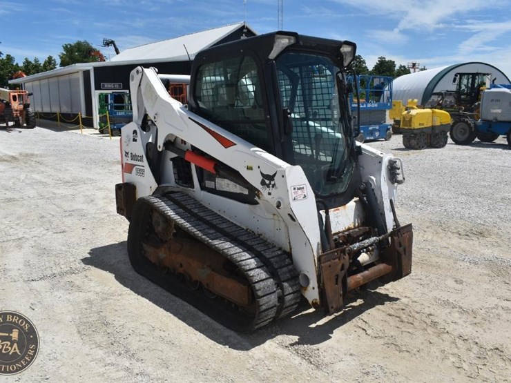 2019-bobcat-t595-image-7