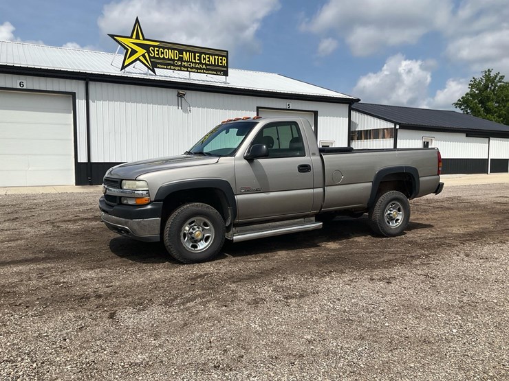2001-chevrolet-silverado-2500-image-1