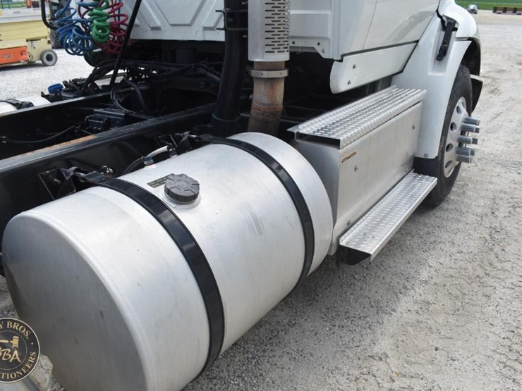 2015-international-transtar-8600-image-19