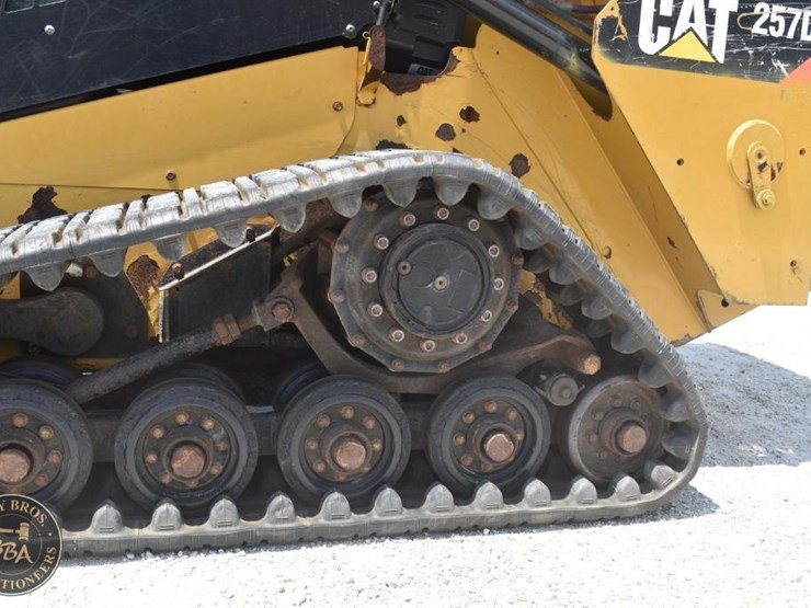 2018-caterpillar-257d-image-30