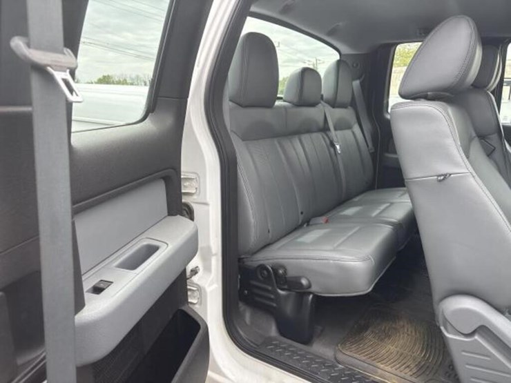 2012-ford-f150-xl-image-16