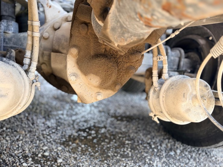 2012-freightliner-cascadia-125-image-159