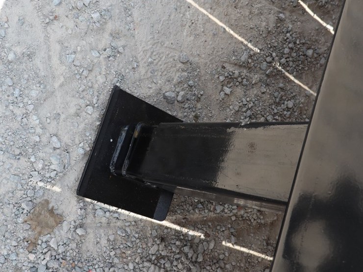 #570-•-20'-loading-ramp-image-17