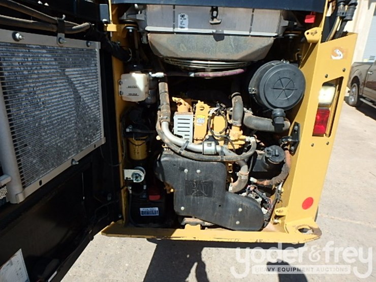 2022-caterpillar-259d3-image-13