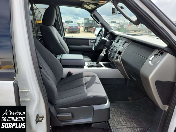 2015-ford-expedition-image-15