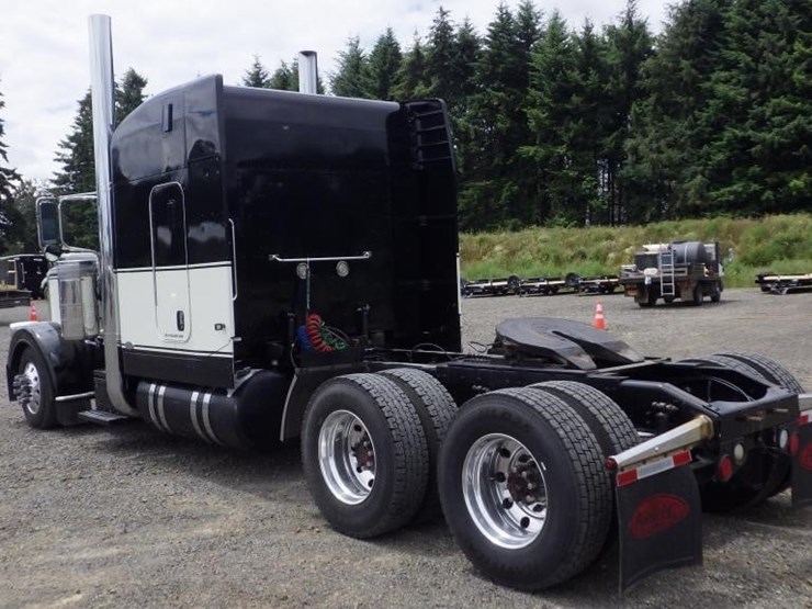 2008-peterbilt-389-image-7