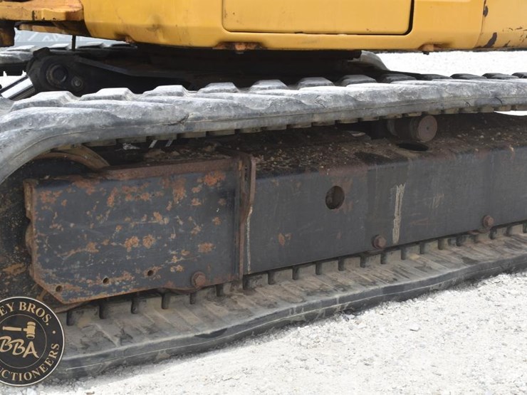 2016-caterpillar-305e2-cr-image-29