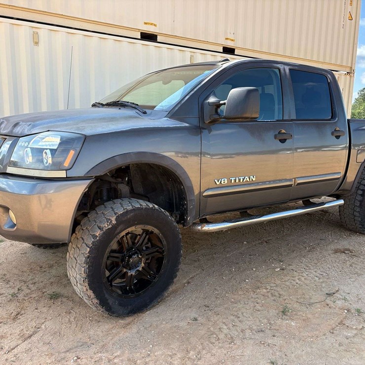 2008 NISSAN TITAN