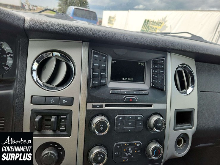 2015-ford-expedition-image-33