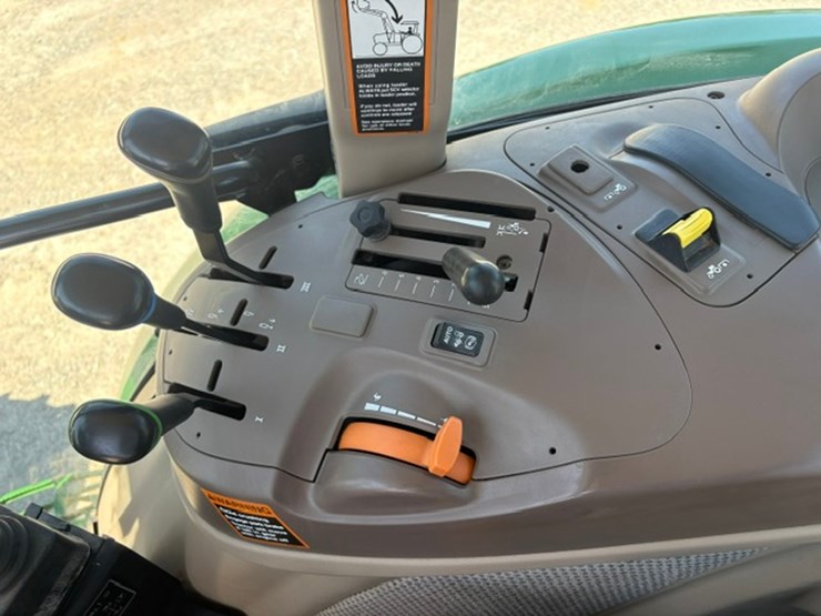 2022-john-deere-6120e-image-16