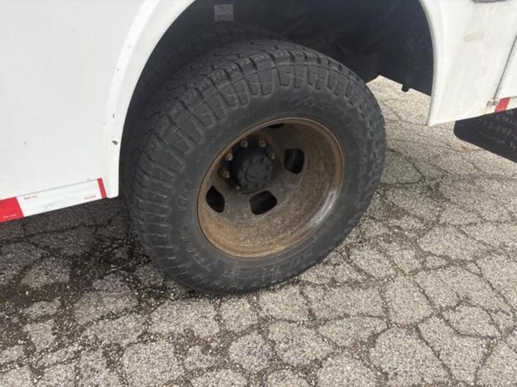 2014-dodge-3500-image-9