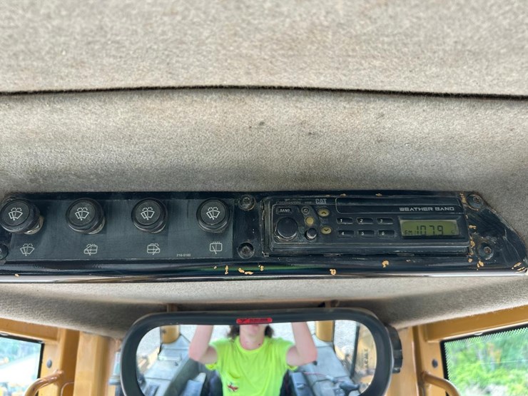 caterpillar-d6n-lgp-image-25