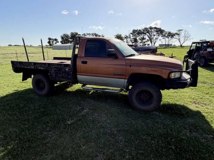 2001-dodge-ram-2500-image-4